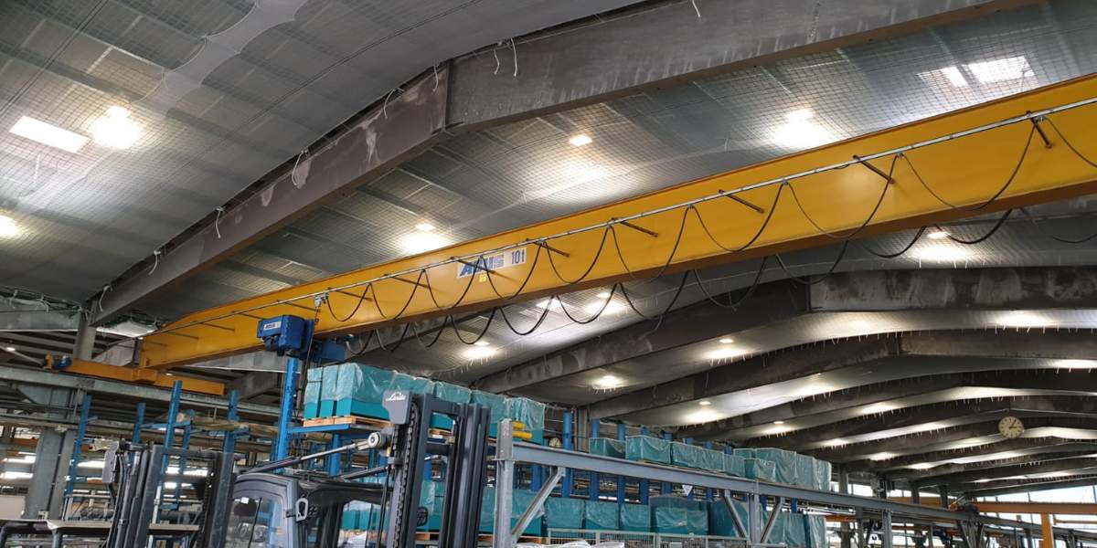 Personenauffangnetz in einer Produktionshalle in Eltville