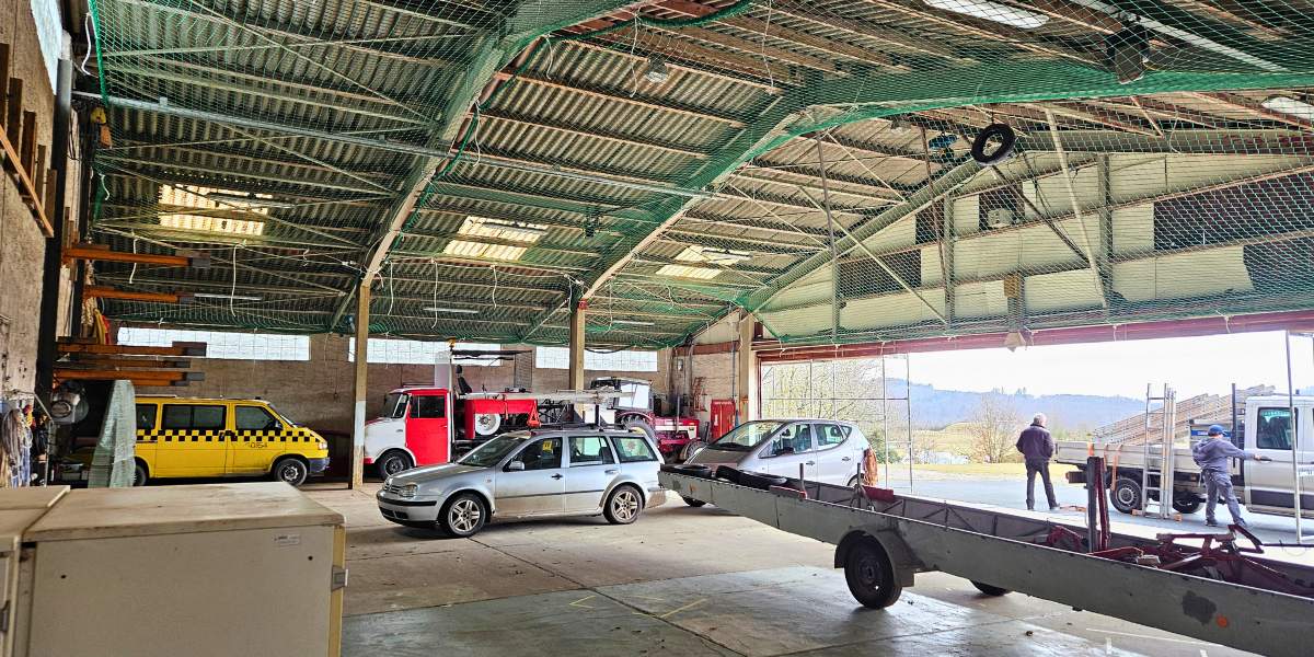 Personenauffangnetz im Hangar für Segelflugzeuge in Weil a.d. Rod